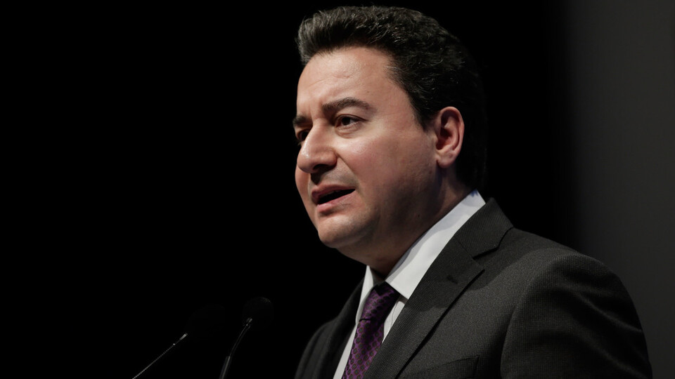 Babacan, Mr. Robot dizisinde!