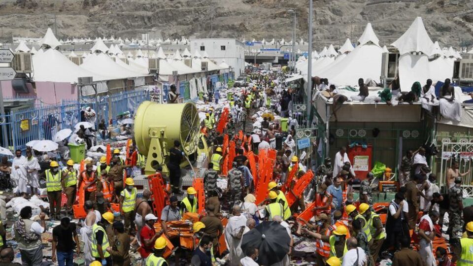 "Afrikalı ve Hintli hacı adayları kural tanımıyor"