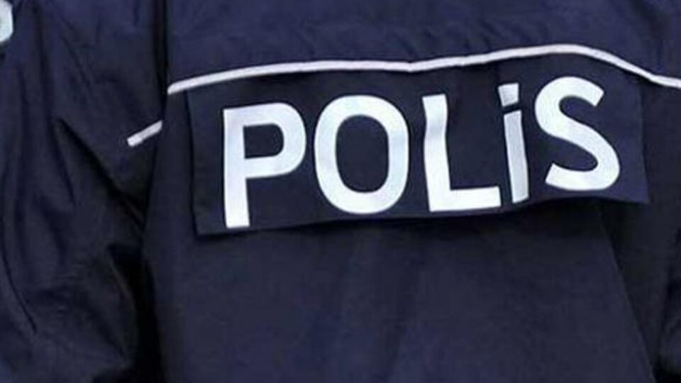 Polis memurunun şok ölümü!