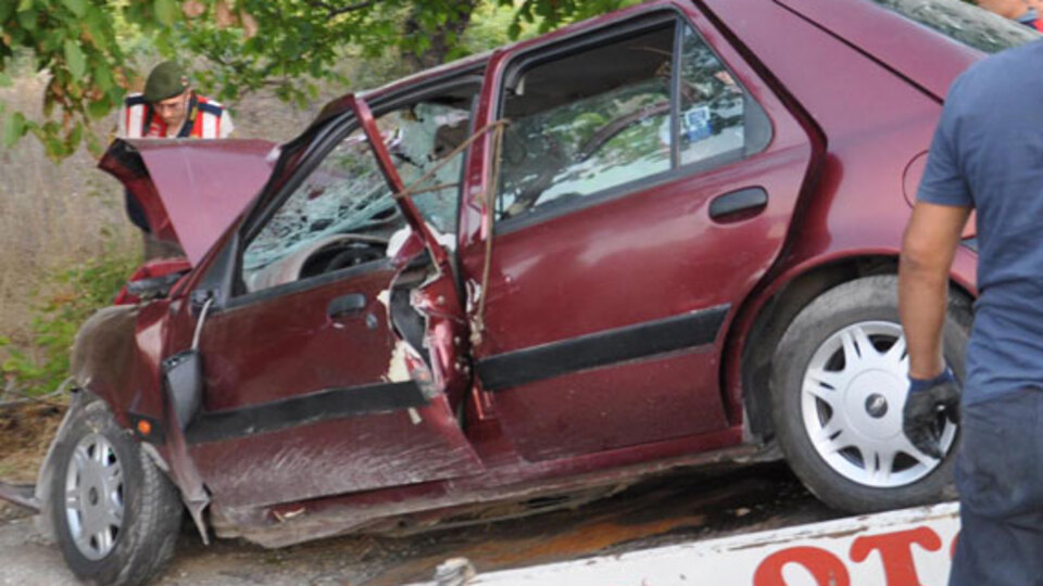 Denizli'de korkunç kaza: 5 ölü, 3 yaralı