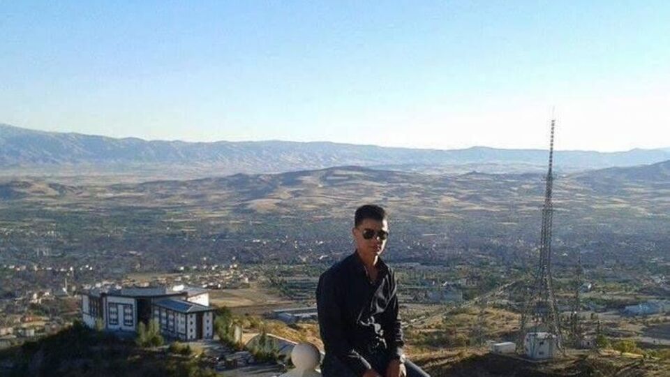 Şehit uzman çavuş Kürtçe ağıtlarla uğurlandı