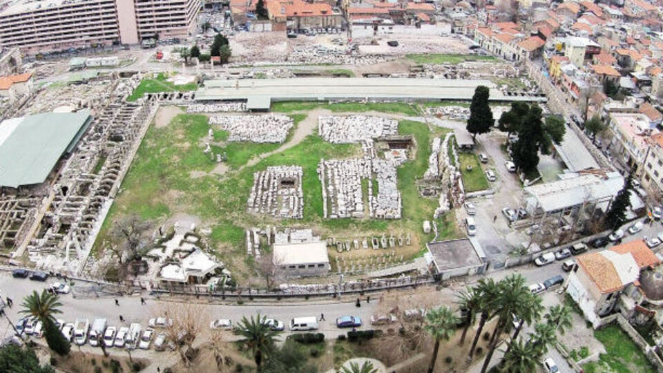 Agora'ya 'protokol' engeli
