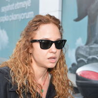 Ünlü şarkıcı tacize uğradı!