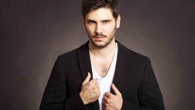 Ünlü oyuncu şeytan taşladı