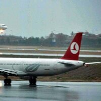 Yağmur hava trafiğini engelledi