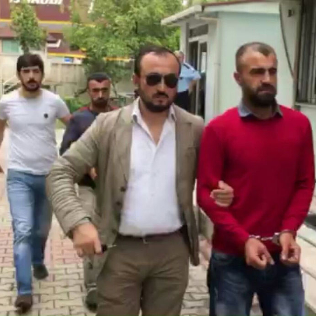 Evinde basıldığı sevgilisinin kardeşini öldürdü
