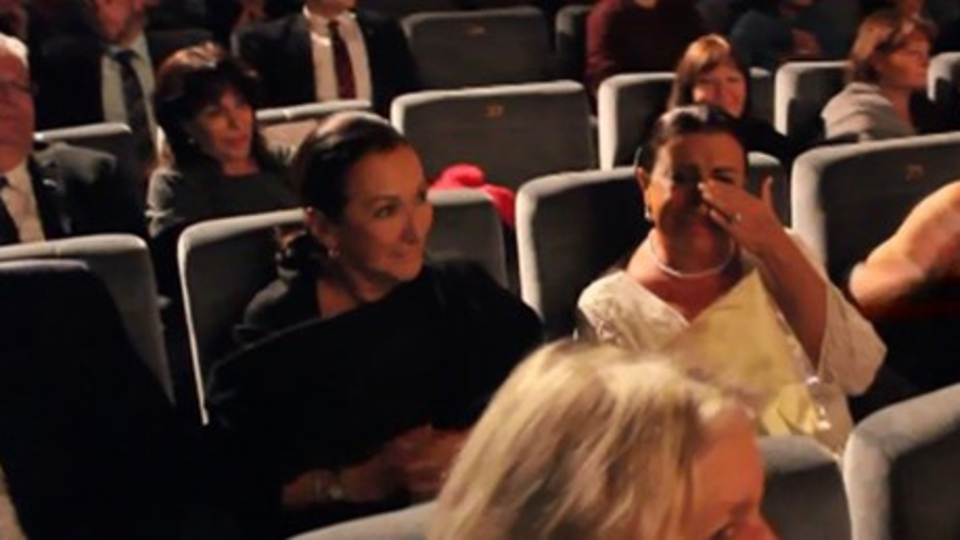 İsveç'te usta oyuncuyu ağlatan sürpriz