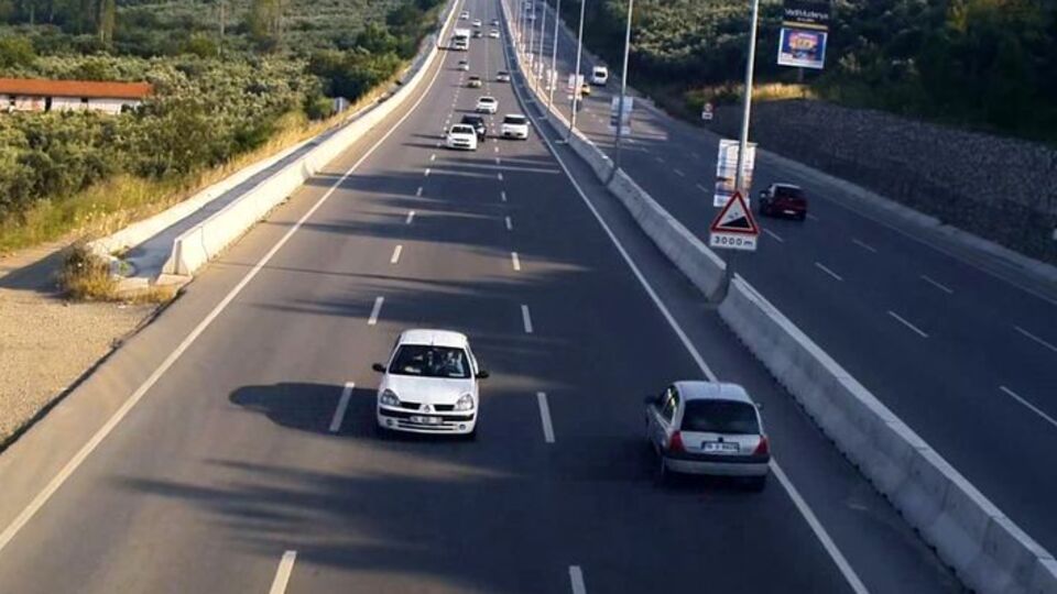 Ecel terleri döktürdü!