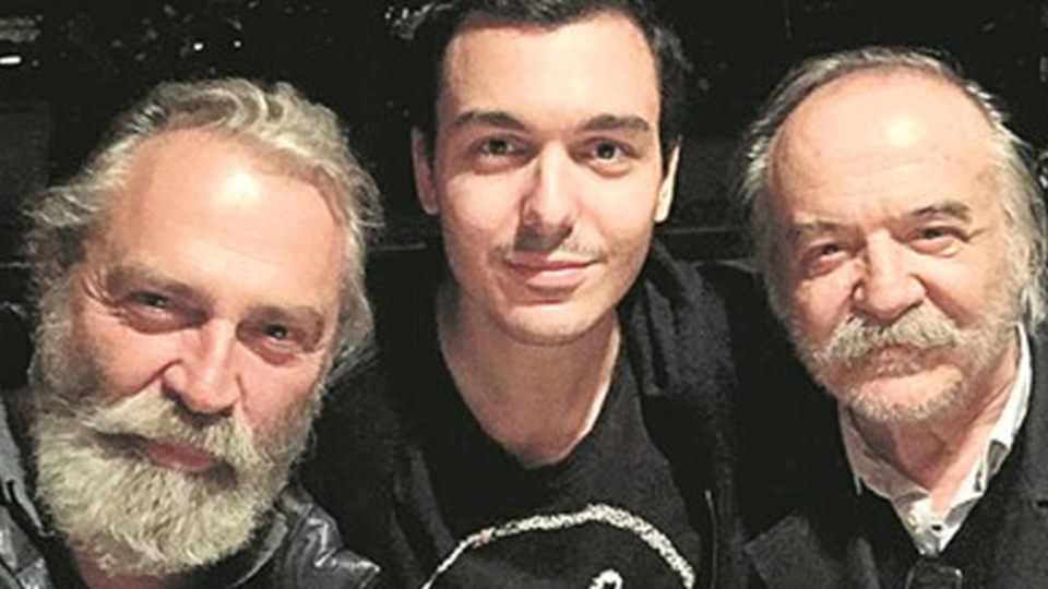 Eski eşle yeni sevgili aynı fotoğrafta