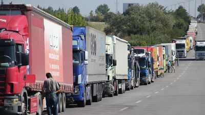 Kapıkule'de TIR kuyruğu