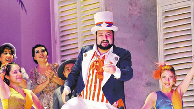 'O şatafat bizden uzakta maalesef'