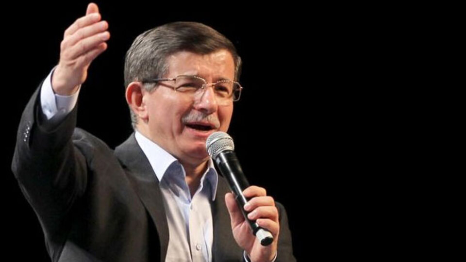 Başbakan Davutoğlu AK Parti'nin seçim beyannamesini açıkladı