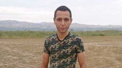 Sosyal medyaya yazdı, babasının mezarlığına gidip...