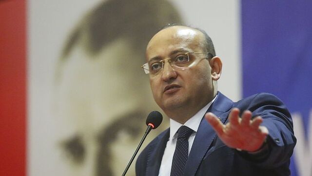 "Cesetleri kayalıklardan atıyorlar"