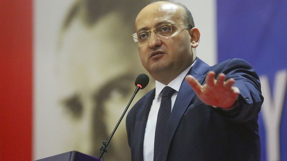 "Cesetleri kayalıklardan atıyorlar"