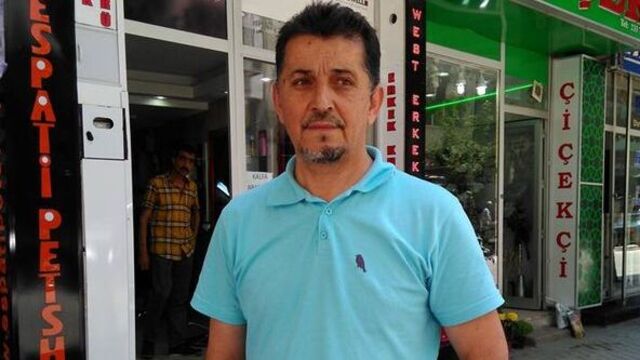 Kıskandığı komşusunu tekmeleyerek öldürdü