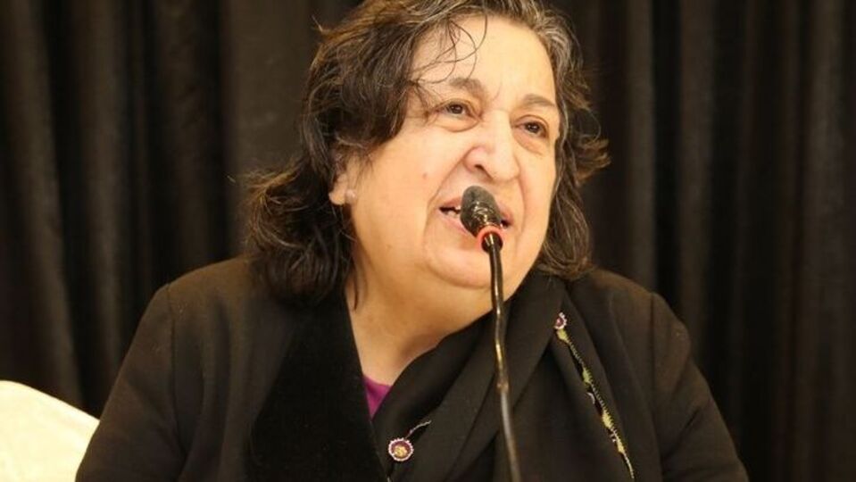 Sennur Sezer hayatını kaybetti