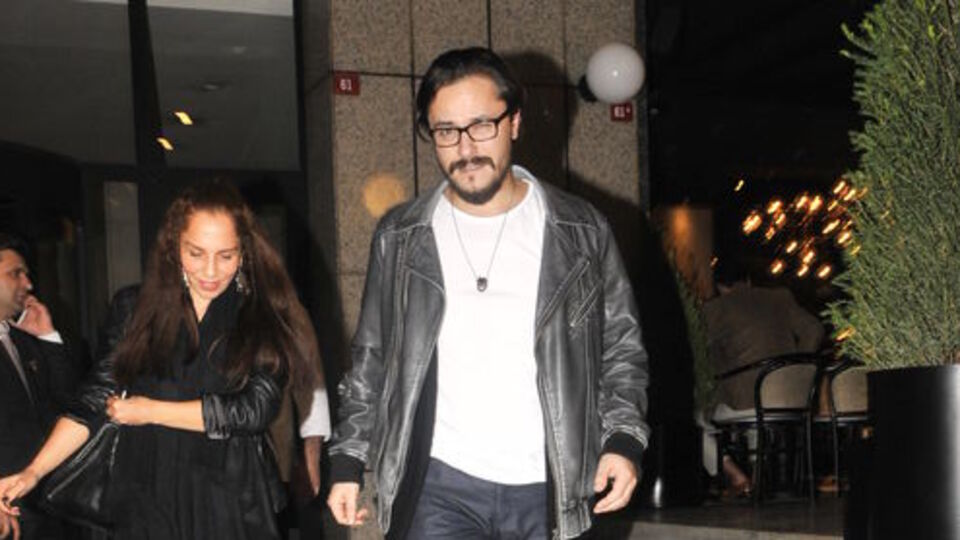 Eşini öve öve bitiremedi!