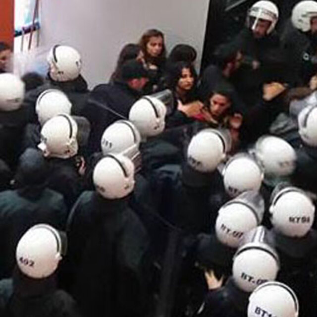 Kocaeli Üniversitesi'nde stant arbedesi