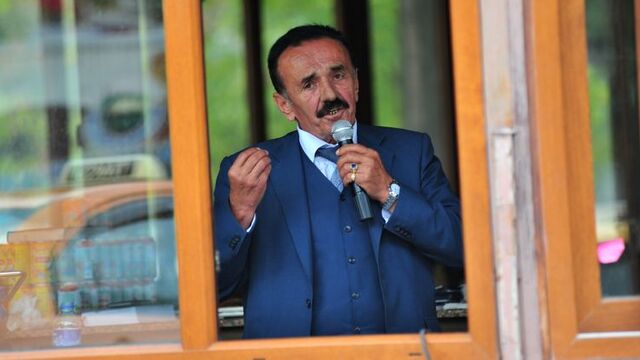 Bağımsız adaydan büfede seçim konuşması