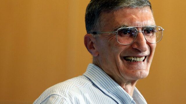 Prof. Sancar: 'Cizre'de de Kars'ta da doğmuşsam ben Türk'üm'