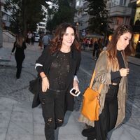 Tarzıyla dikkat çekti