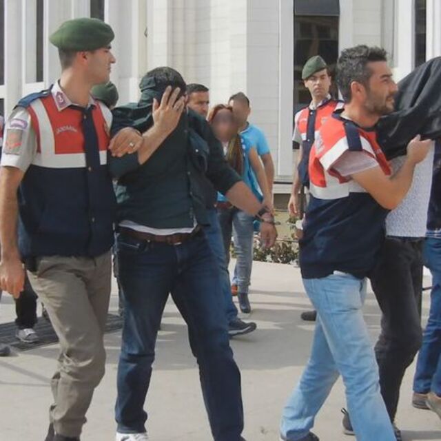 İnsan kaçakçılarına operasyon