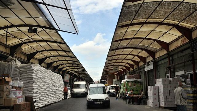 İstanbullu gıdacılar "kışla"dan çıkıyor