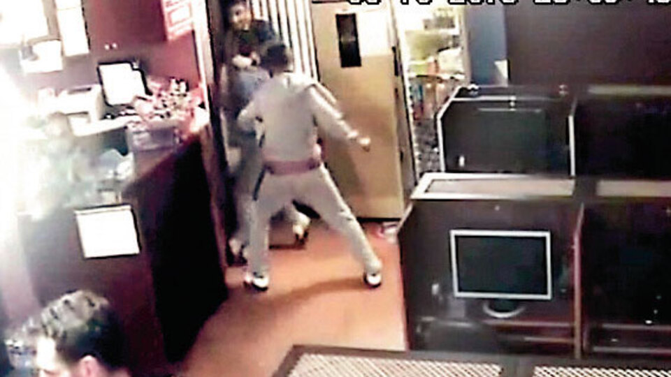 İnternet kafede satırlı dehşet!