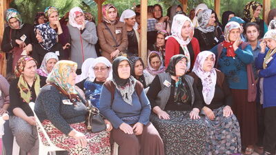 Şehit polis Kürtçe ve Türkçe ağıtlarla uğurlandı