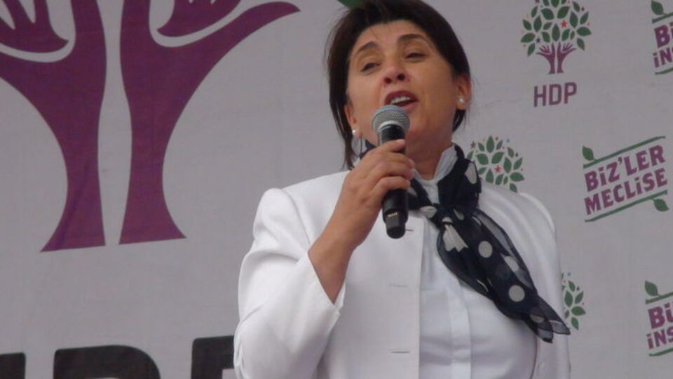 Leyla Zana: Bize ateşle yaklaşanları o ateş yakar