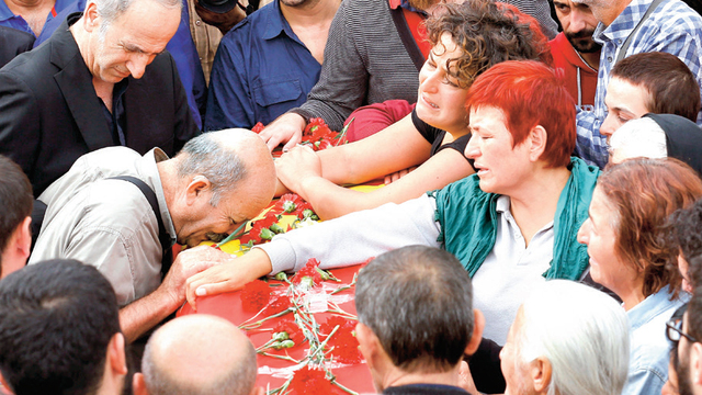 'Barış diyemeden öldürdüler'