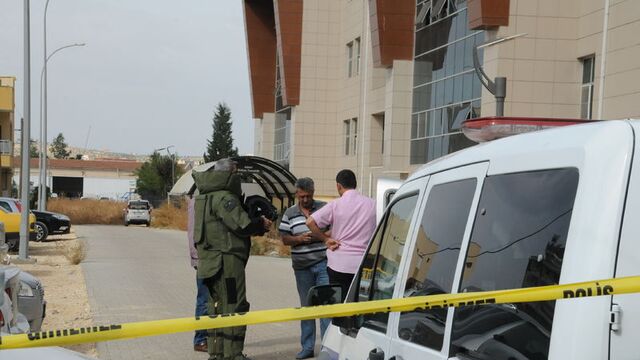 Kilis Adliyesi otoparkında şüpheli paket paniği