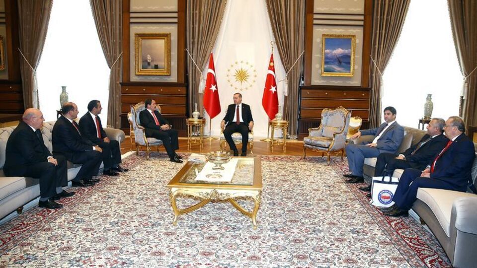 Erdoğan, Memur-Sen Genel Başkanı'yla görüştü