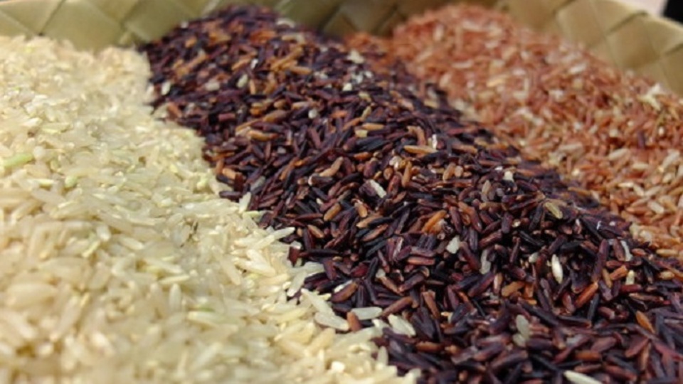 Kırmızı ve siyah pirinç tüketin!