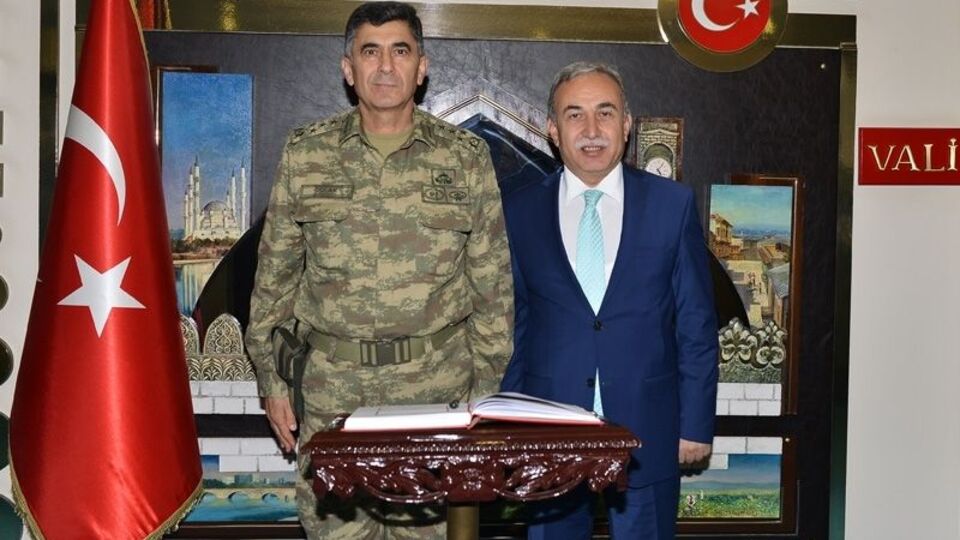 Komutan Adana'da!