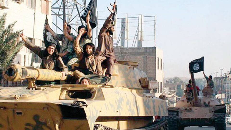 Radikalizme giden süreç adım adım nasıl işliyor?