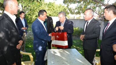 Vali'nin esprisine duygulandıran yanıt