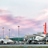 Uçağı kaçırdı, tuvalette kendini astı