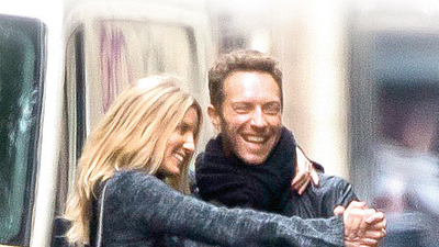 Sokak ortasında mutluluk dansı