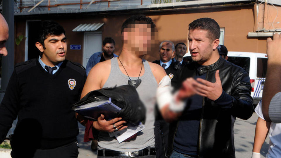 Doğuştan çift cinsiyetli genç ölmek istedi!