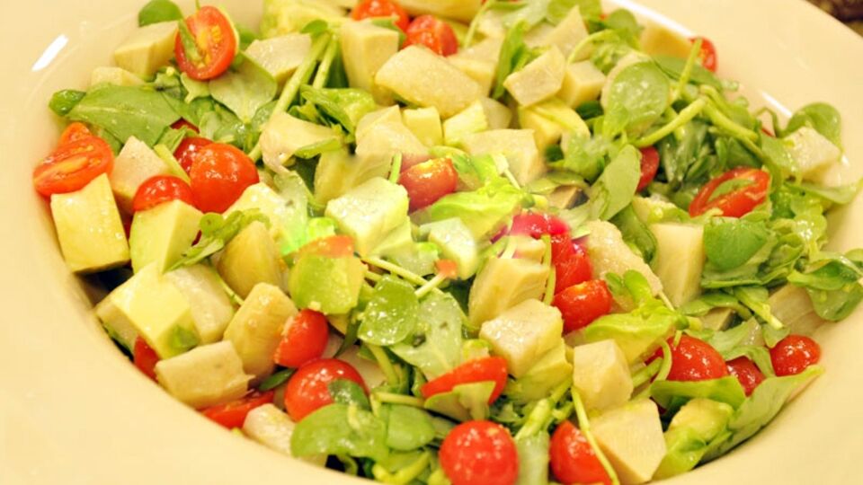 Enginar salatası