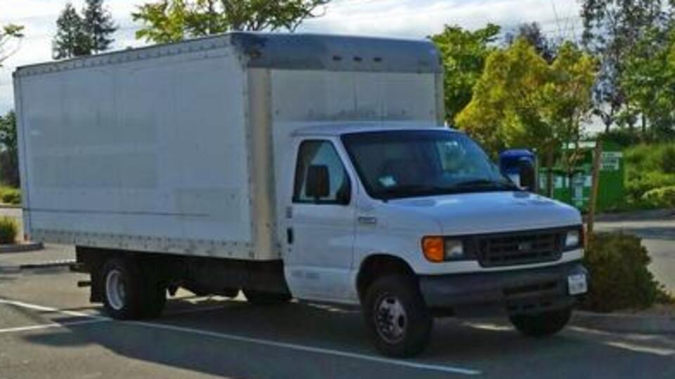 Google mühendisi kamyonda yaşıyor!