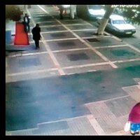 Katiliyle aynı karede...