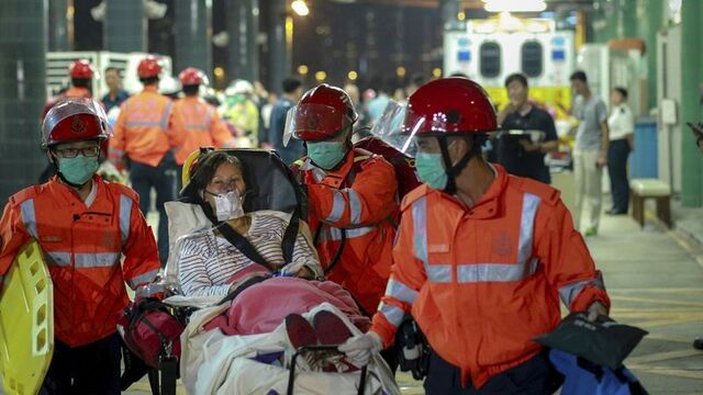 Hong Kong'da feribot kazası: 120 yaralı