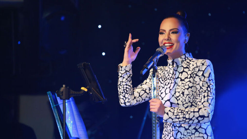 Ebru Gündeş açıklama yaptı!