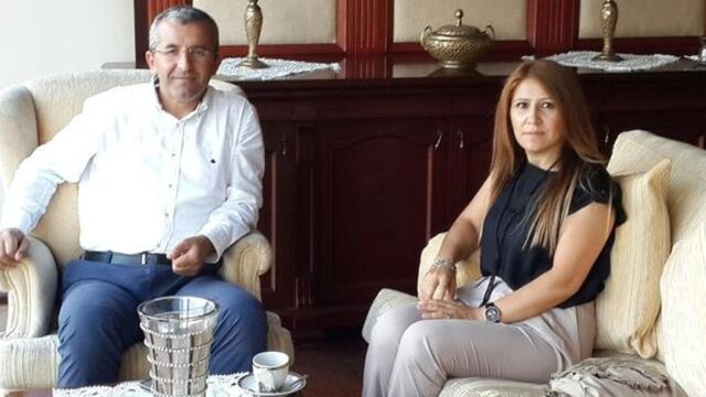 Müebbet cezayı sırtını dönerek dinledi