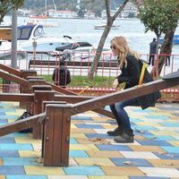 Anne-oğulun tahterevalli keyfi