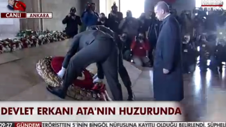 Devlet erkanı Anıtkabir'i ziyaret etti