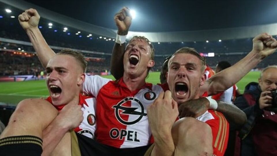 Kuyt'lı Feyenoord, Ajax'ı eledi